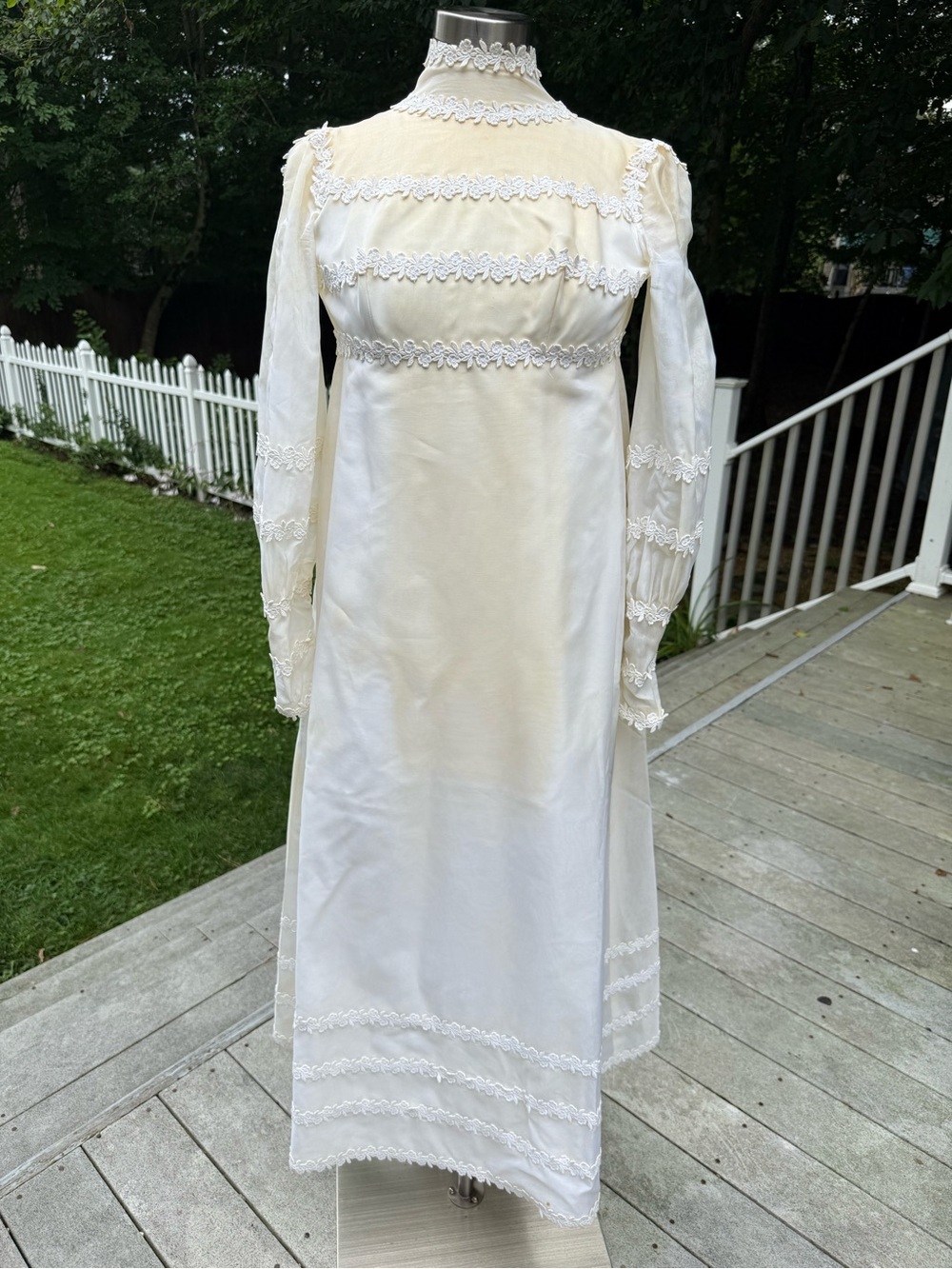 Vintage 1970 Hutzler Bros Bridal Ivory Lace Wedding Dress